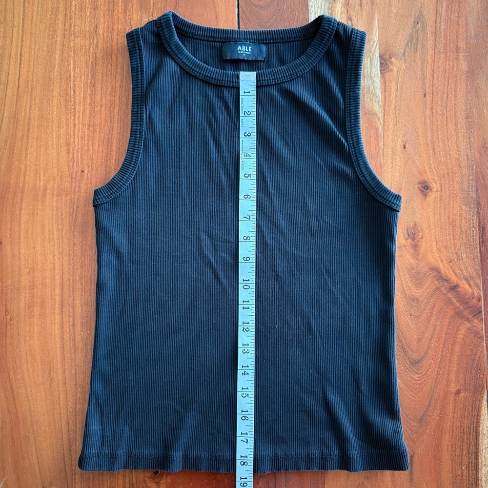 🦊 Able Ribbed Knit Top - Picture 6 of 7
